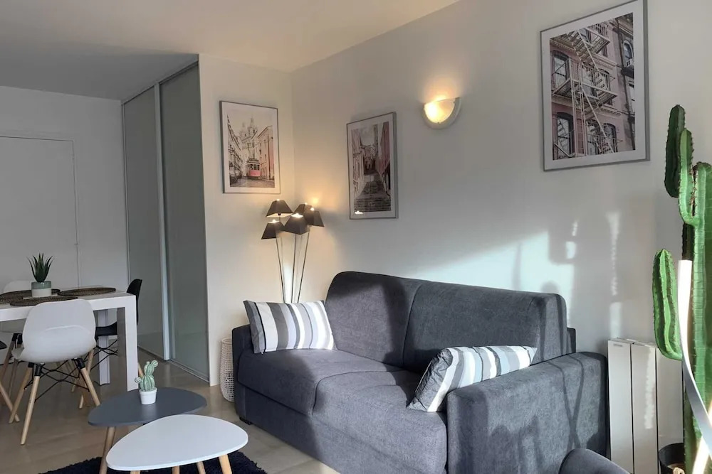 Rue Dantibes 2 Pcs Balcon Renovation Premium 2019