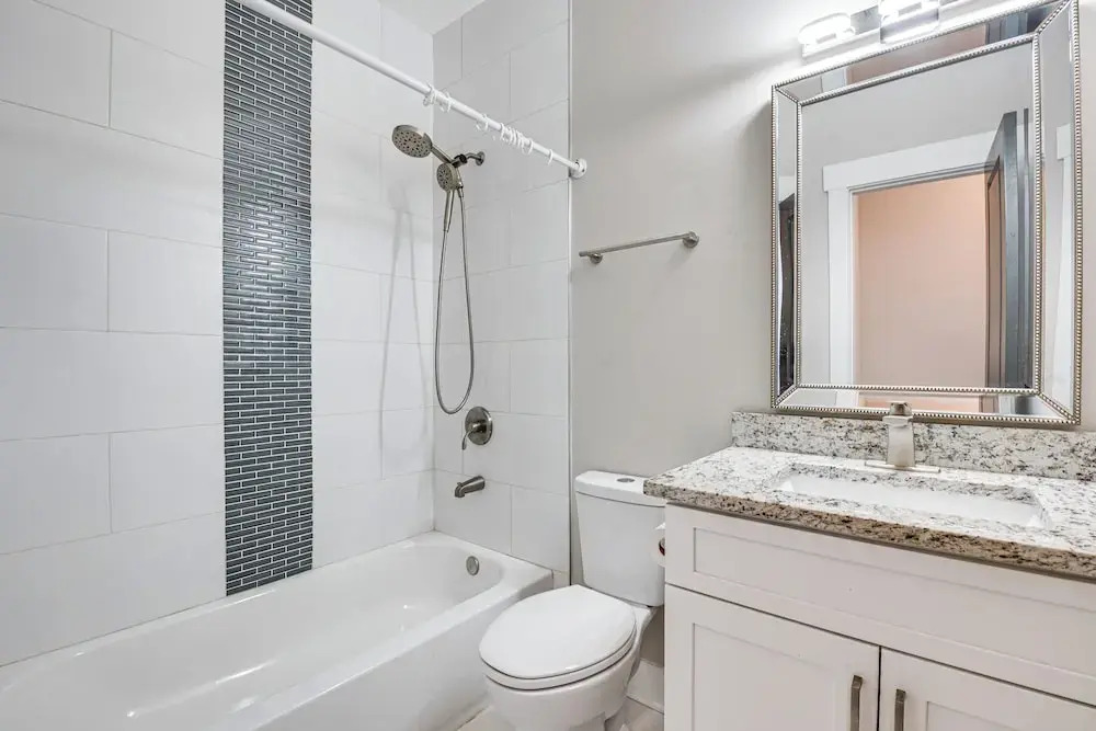 3 Mi to Mercedes-benz: Home w/ Office & Backyard!