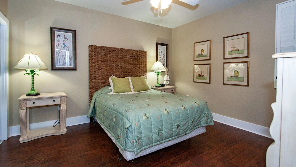 Two Bedroom Condo With Remarkable Views - Unit Crd1208