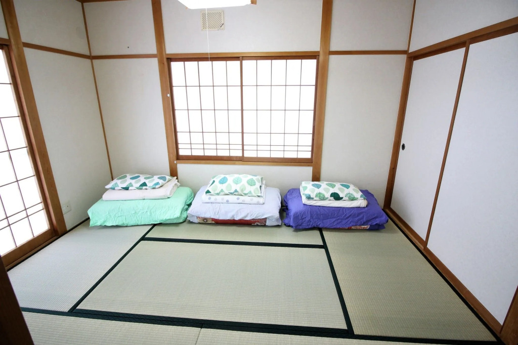 Tomareru Himitsukichi L-Base
