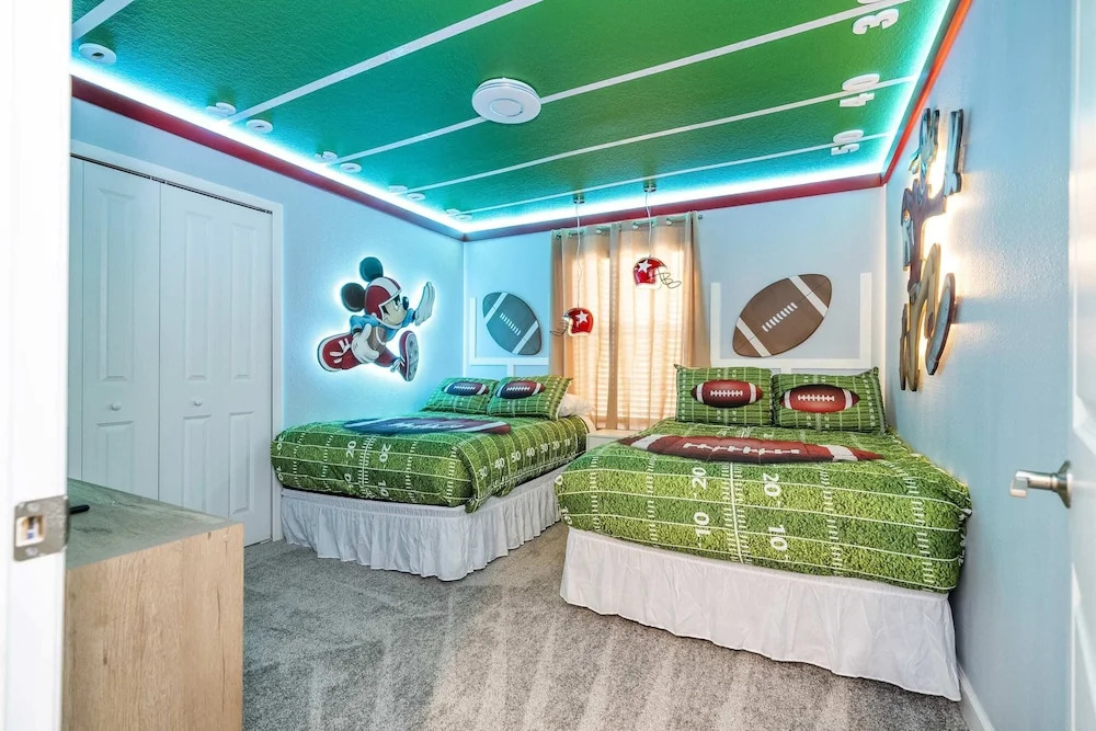 Wonderful 5 Bd W/ Pool @ Storey Lake Resort 2545