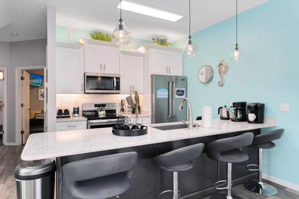 Newly Upgraded Modern 4br/3br Private Pool Th 4 Bedroom Townhouse by RedAwning