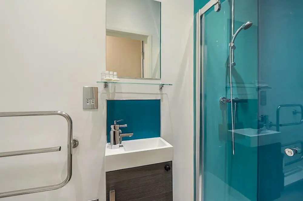 Toynbee Street Ro 6 · Nice Room On Toynbee Street