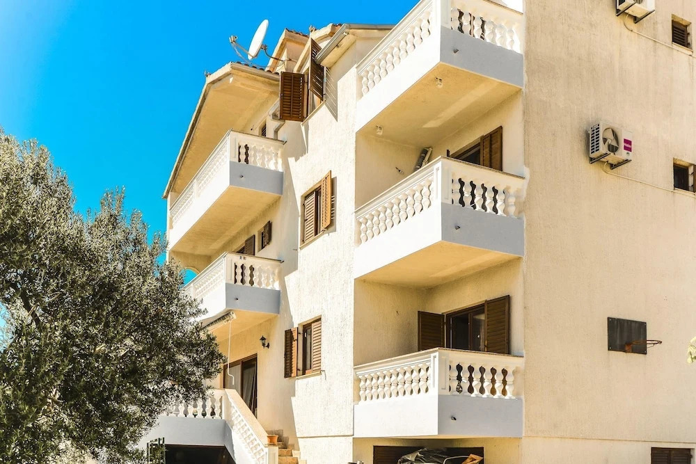 Rooms and Apartments Friganović