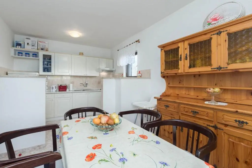 Apartment Paola for Max 7 Pax with 3 Bedrooms Large Garden And Spacious Balconies Overlooking the Sea
