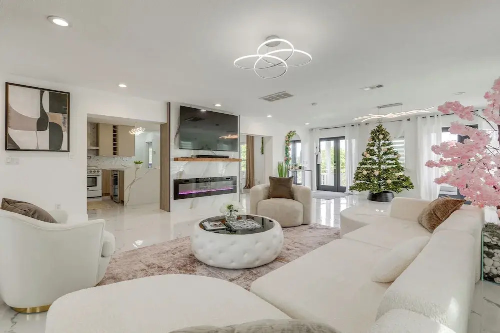 Luxe Florida Home on 3 Acres ~ 5 Mi to Beach!