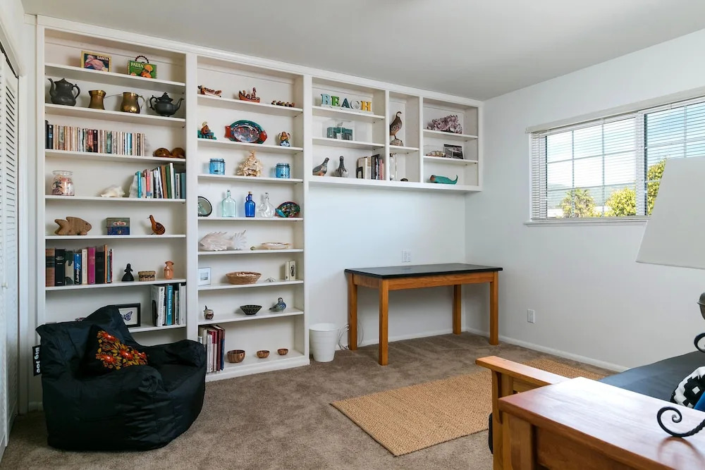 2142 Pierpont Home - 4 Br home by RedAwning