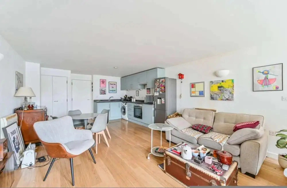 Comfortable 1 bed Near Deptford Station
