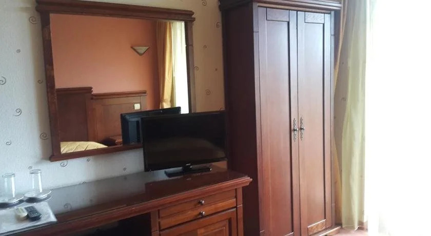 HOTEL BOLYARI