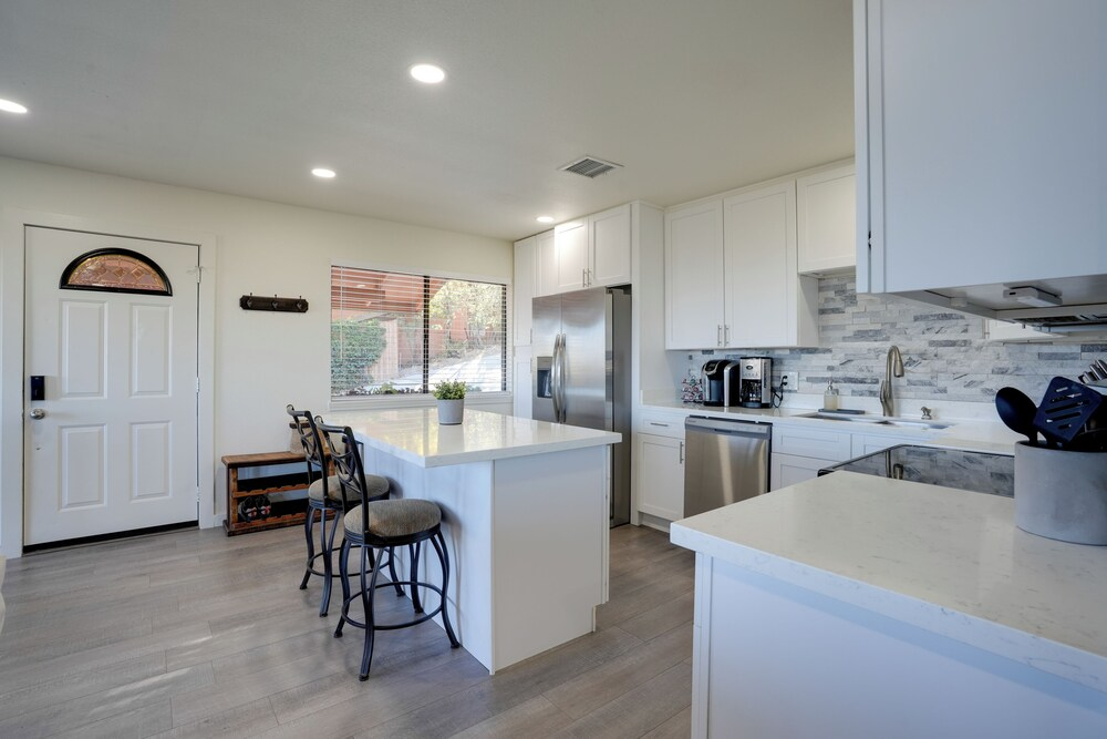 Hot Tub, Mountain Views: Scenic Prescott Home