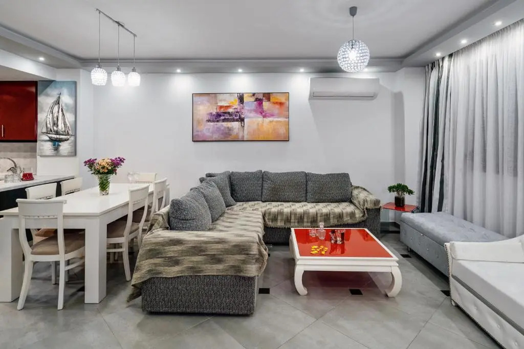 Vasili's Home - 5 Min from the City Ceter