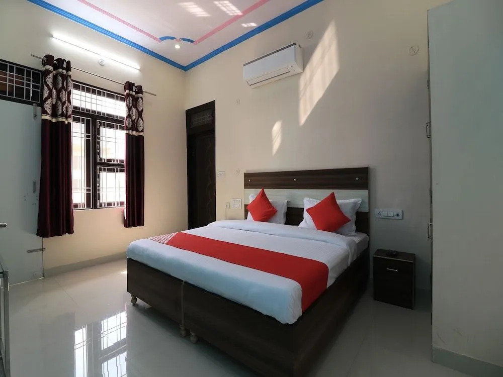 OYO Flagship 29364 Deepak Hotel And Restaurant