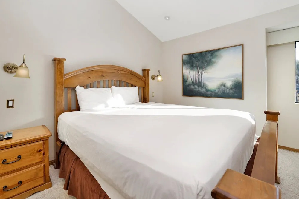 Forest Shores Lake View Condo #2250