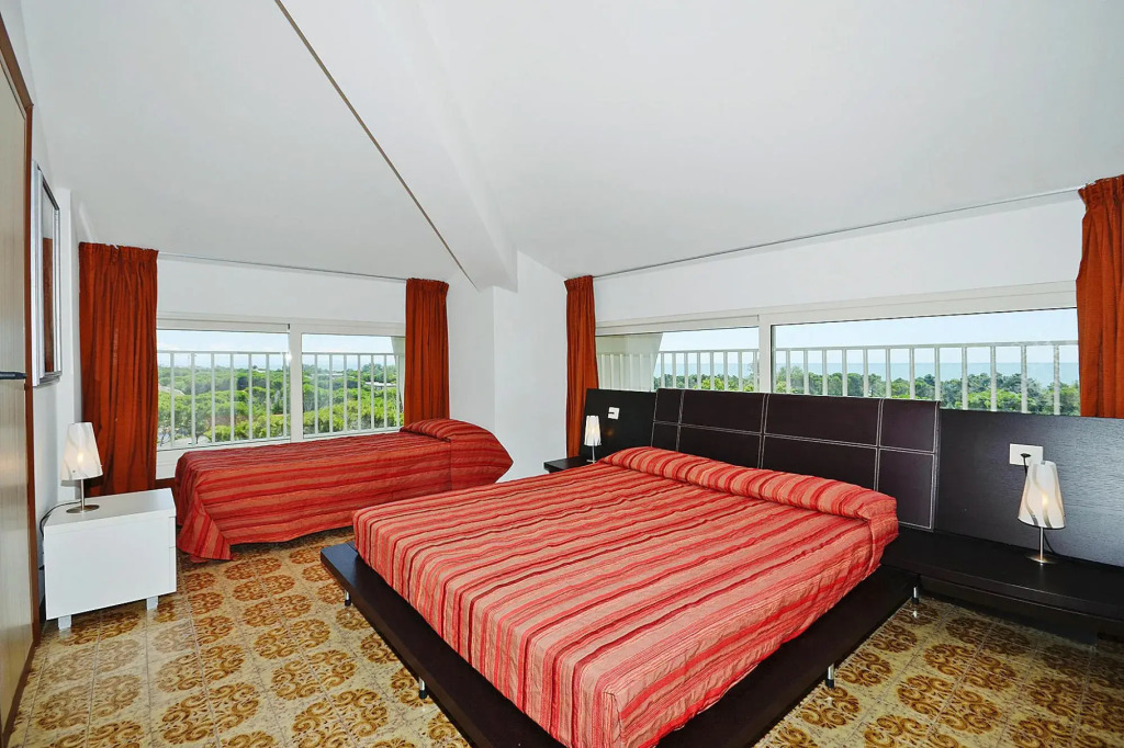 Apartment in Bibione Pineda Near Shopping