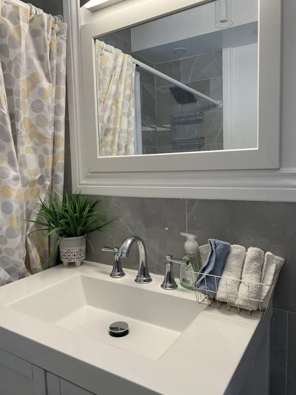 The Horseshoe Falls Villa- 6BR Free Parking, Minutes From Falls & Casino