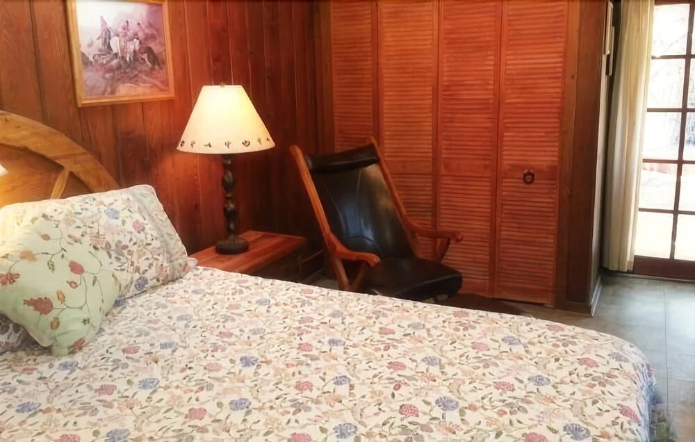 Sam Hughes Inn Bed & Breakfast