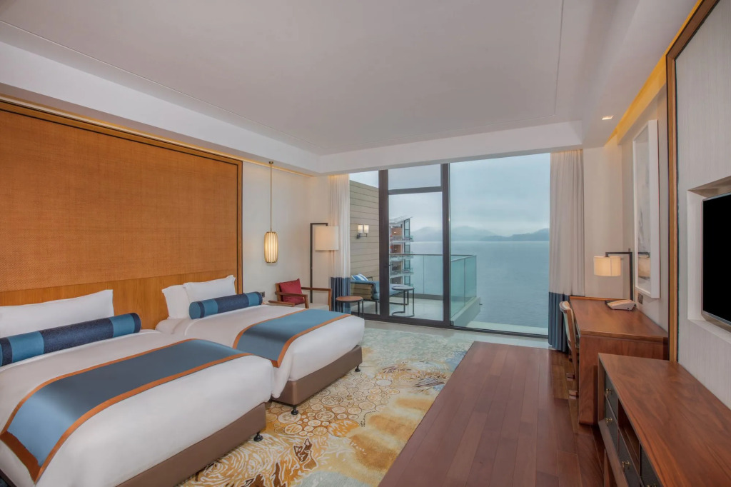 Crowne Plaza Huangshan Taiping Lake