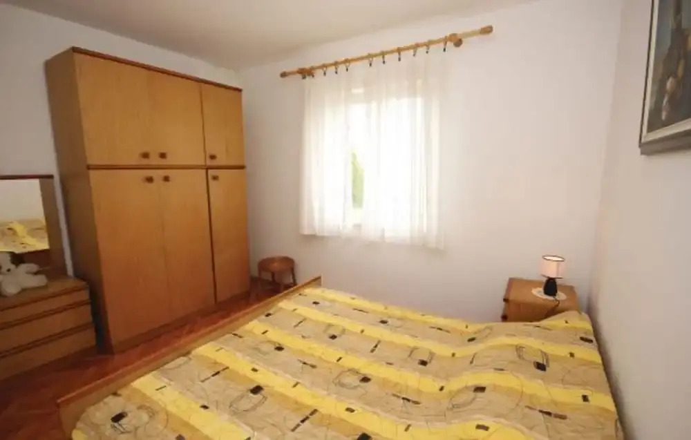 Apartment 773