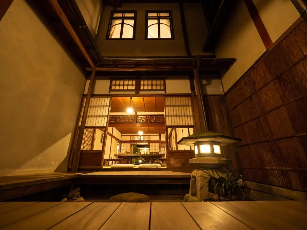 Inase Otsu Machiya Bed and Breakfast