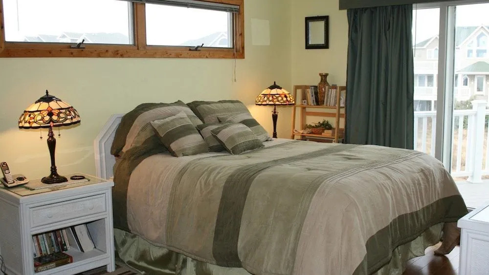 Caspies by the Sea 1240 - 6 Br Home
