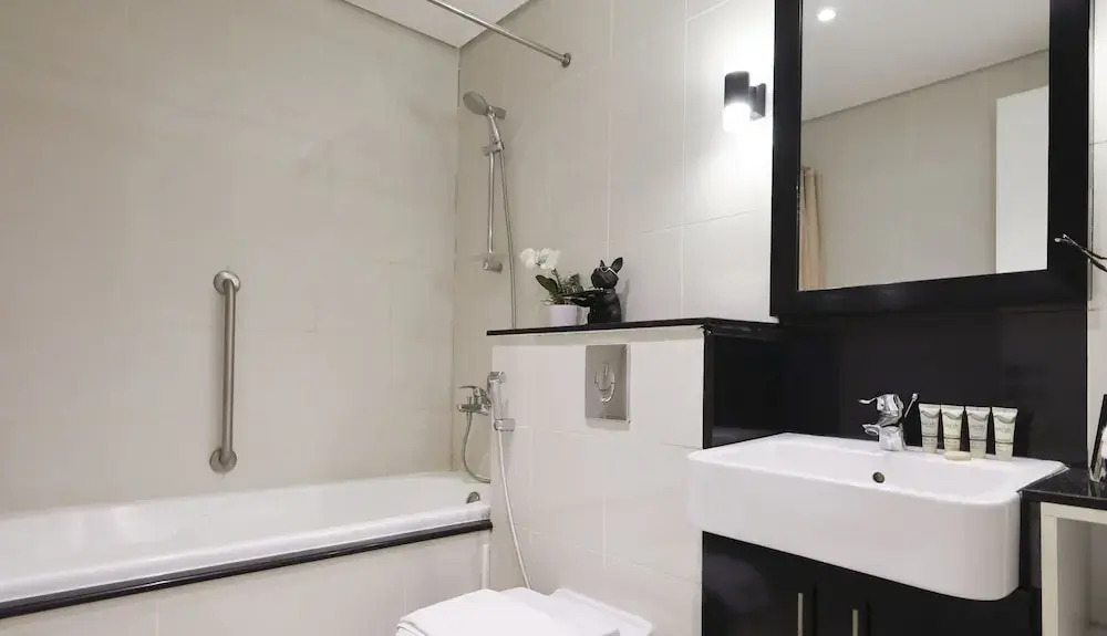 The Cosmopolitan Serene Living in a One Bedroom