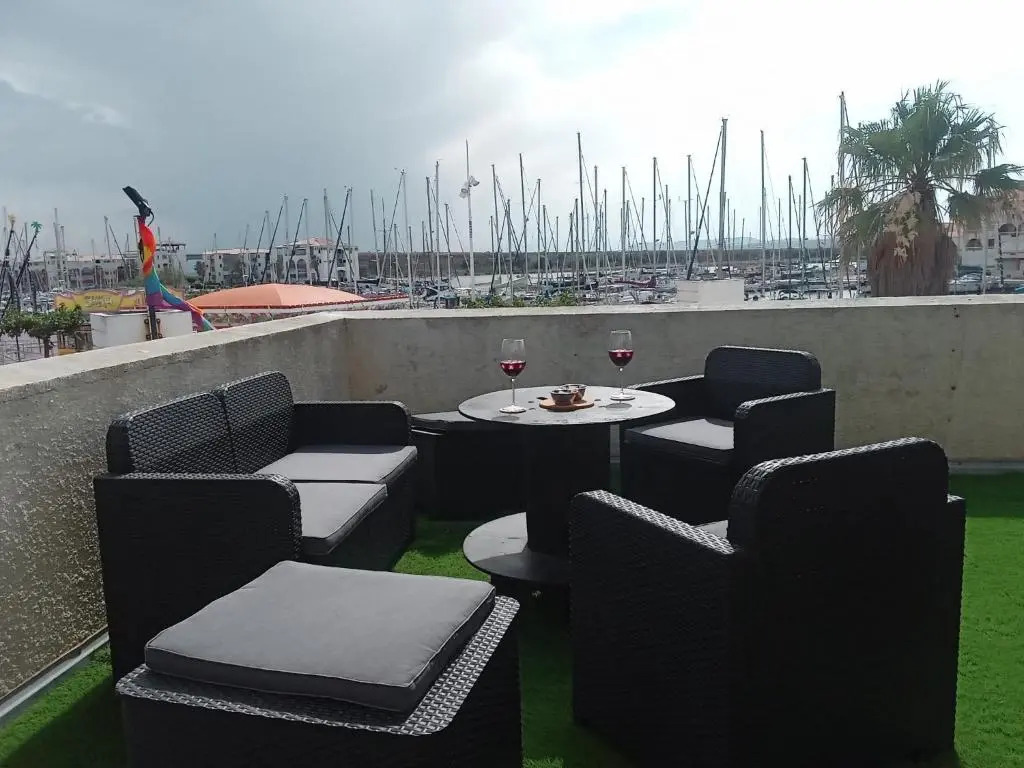 6/7 pers sur le port a 10mn a pieds de la plage