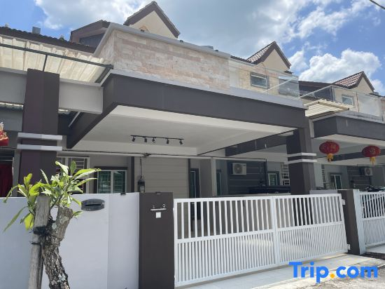 Langkawi Cozy Holiday Home at Taman Simfoni by Zervin