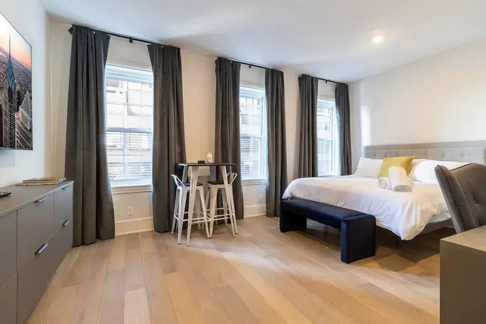 Thena Hotel - Huge Studio - Midtown