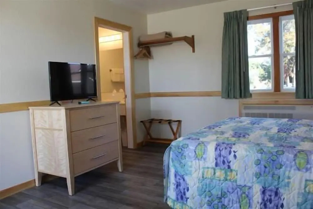 Pony Island Inn