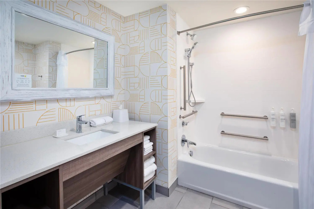 Home2 Suites By Hilton Traverse City
