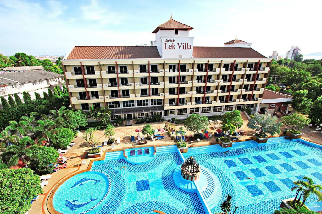 Lek Villa