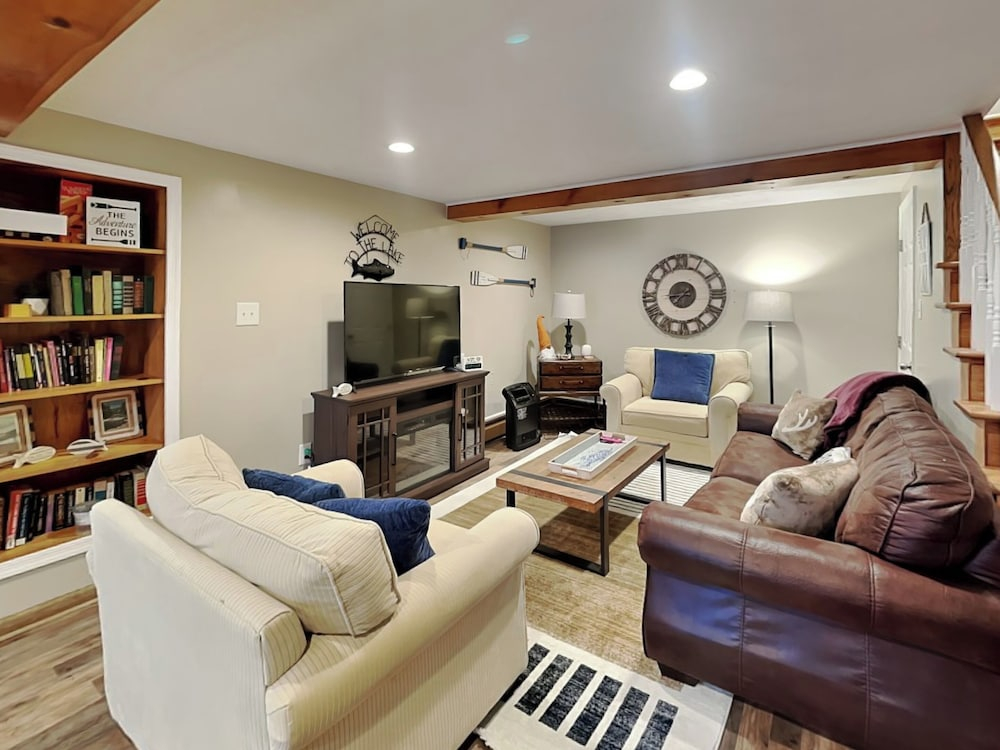 The Whiskey Barrel Lodge by Taylor Made Deep Creek
