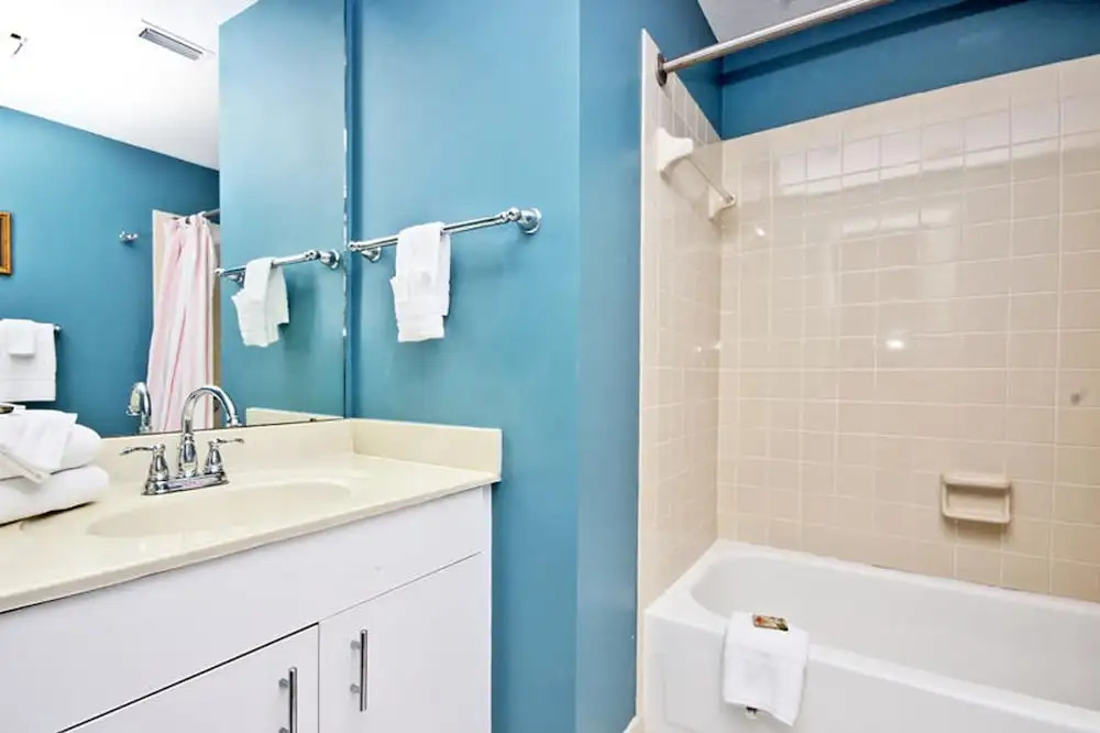 Four Seasons 403E By Youngs Suncoast