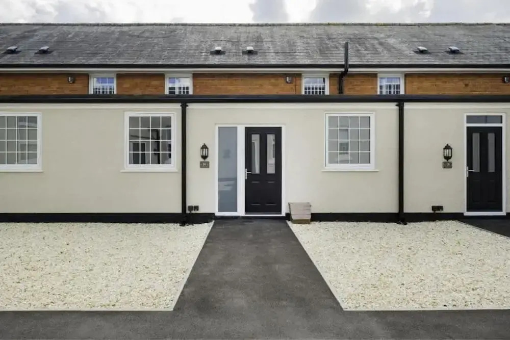 Modern 2bed Apartment-ground Floor-free Parking