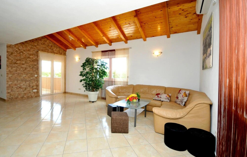 Beautiful Holiday Home "Villa Luka"