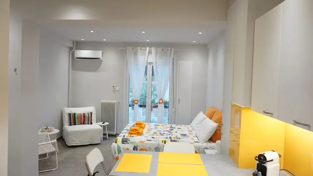 Cozy Newly-renovated Studio
