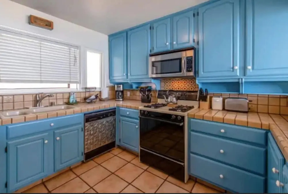 17878 Los Angeles - 4 Br Home