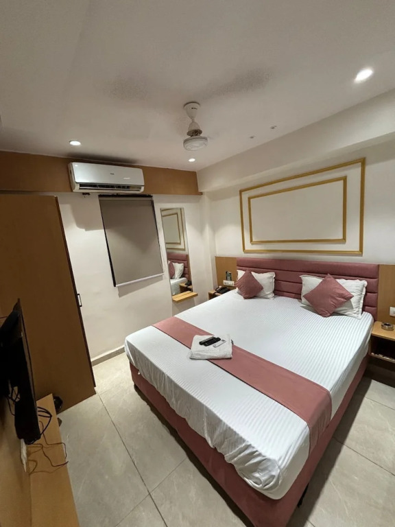 Hotel Singh Empire