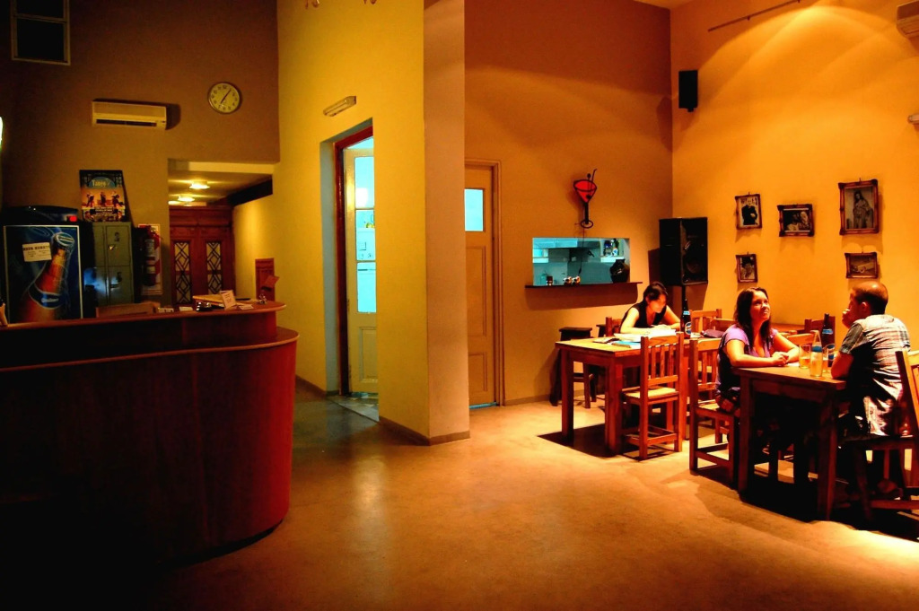 Sabatico Travelers Hostel & Guesthouse
