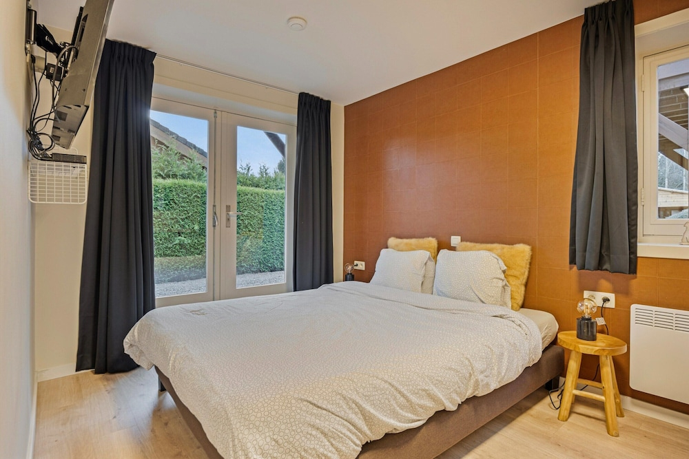 Elegant Chalet in Manhay With Sauna