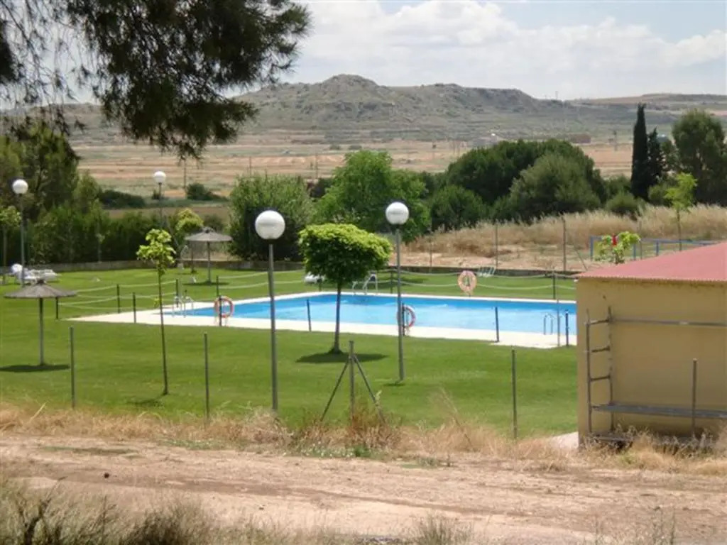 Casa completa junto al Parque Natural de la Bardenas, con parking-barbacoa-terraza