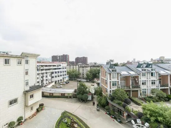 Yi Long Hotel