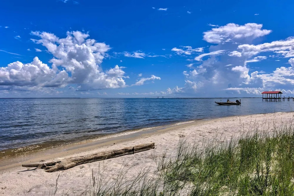 Bayfront Dauphin Island Home w/ Beach Access!