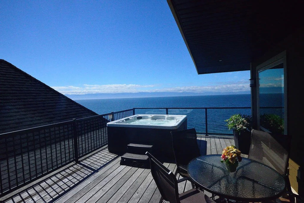 Points West Oceanfront Resort