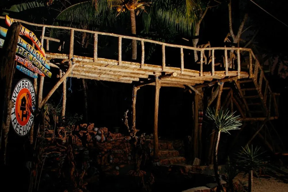 Nyuh Bengkok Tree House