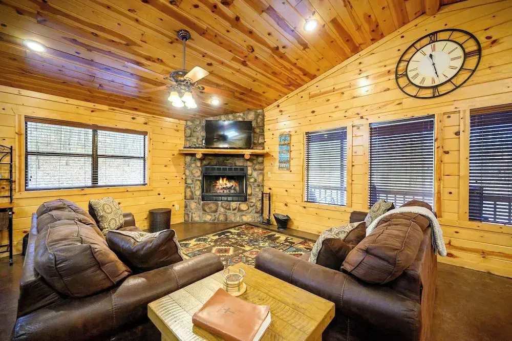 Lost Key  Cabin Stay for 8