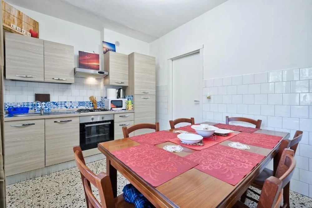 R & R Apartment