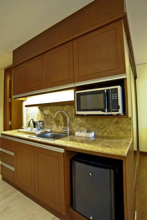 SanTomas Suites