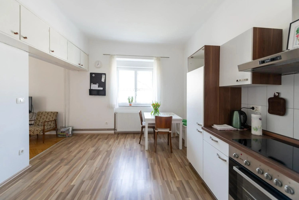 Sunny Villa Apartments