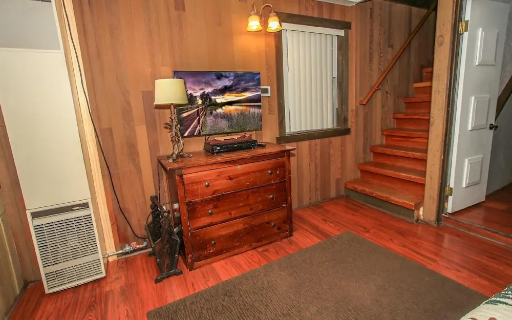 RedAwning Tree House